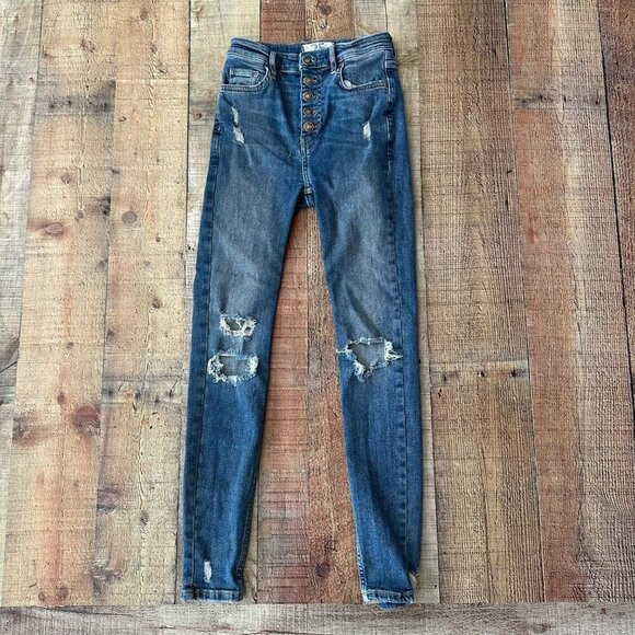 Free People Button Fly Fray Mid Rise Distressed Skinny Jeans in medium blue -25 - Picture 1 of 10